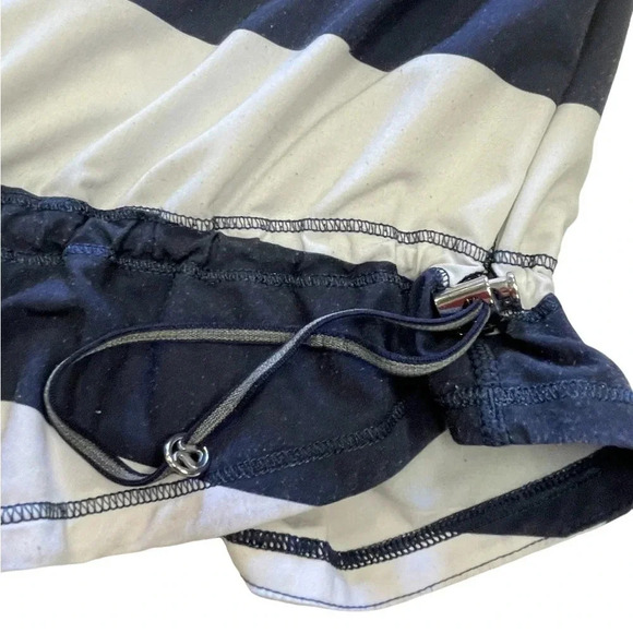 Lululemon Run Chase Me Tank Stripe White Indigo  Size 6 - Picture 5 of 11